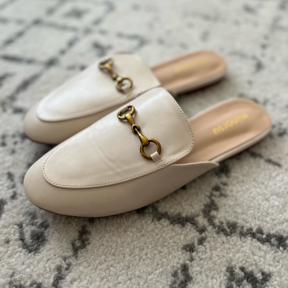 NWOT White Mules